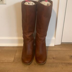 Timberland Woman’s size 9 Brown Leather boots - excellent condition